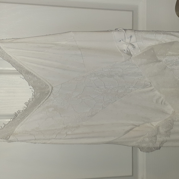 Guess Lace Beach Dress - Picture 2 of 4